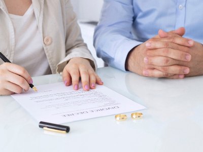 离婚时如何分割劳动合同解除补偿金、竞业限制补偿金？